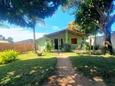 Terreno de 1000 m² com casa